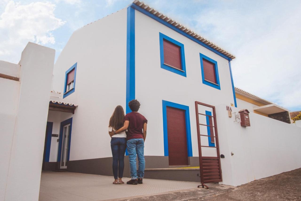 فيلا Casa Do Pequeno Dragoeiro أنغرا دو إِراويزو المظهر الخارجي الصورة